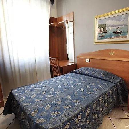 Arco Szálloda 2*