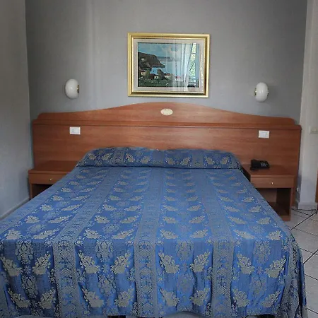 Arco Szálloda Milánó