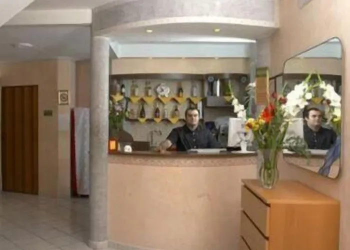 Отель Arco Милан